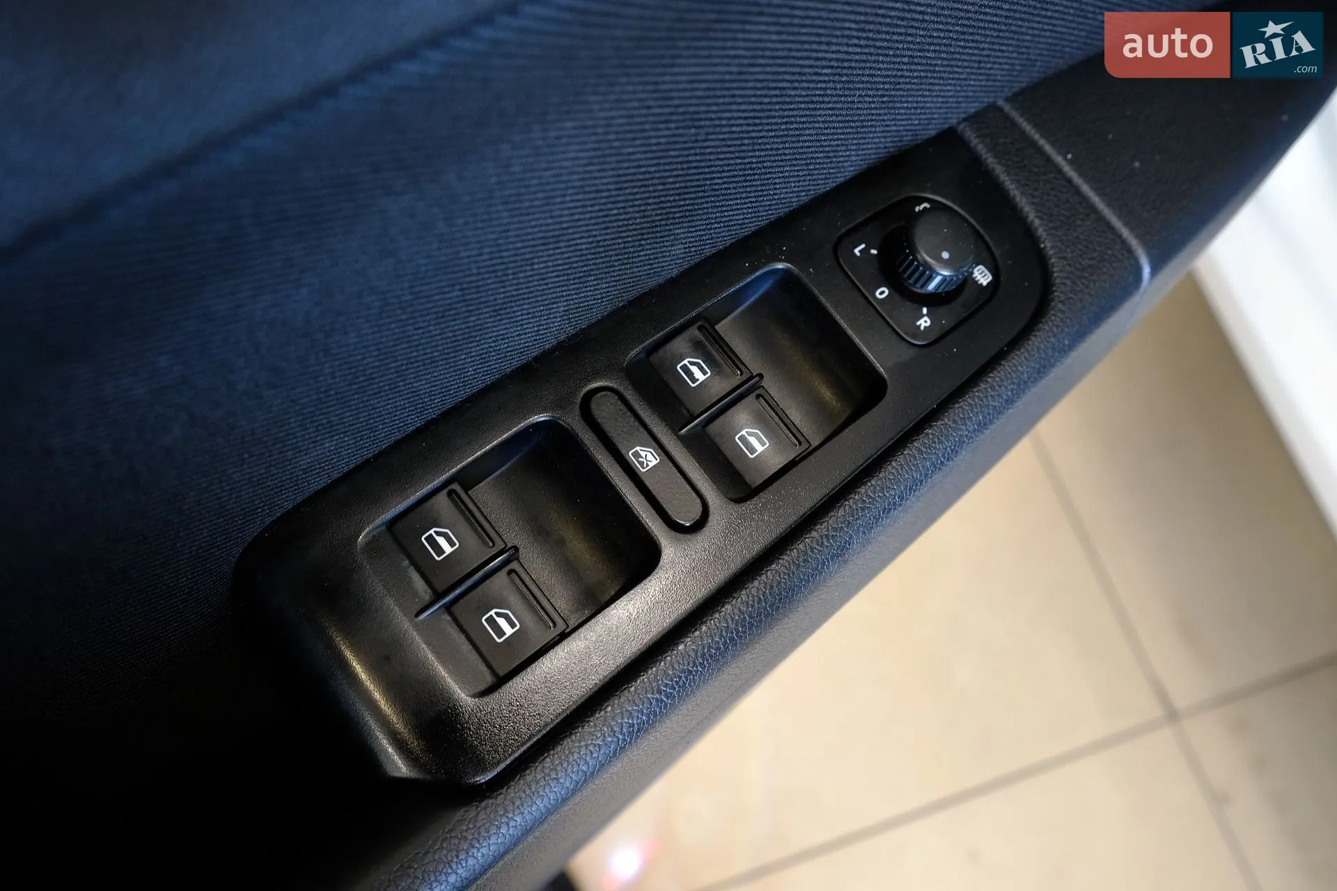 2013 Skoda Superb - мініатюра 28