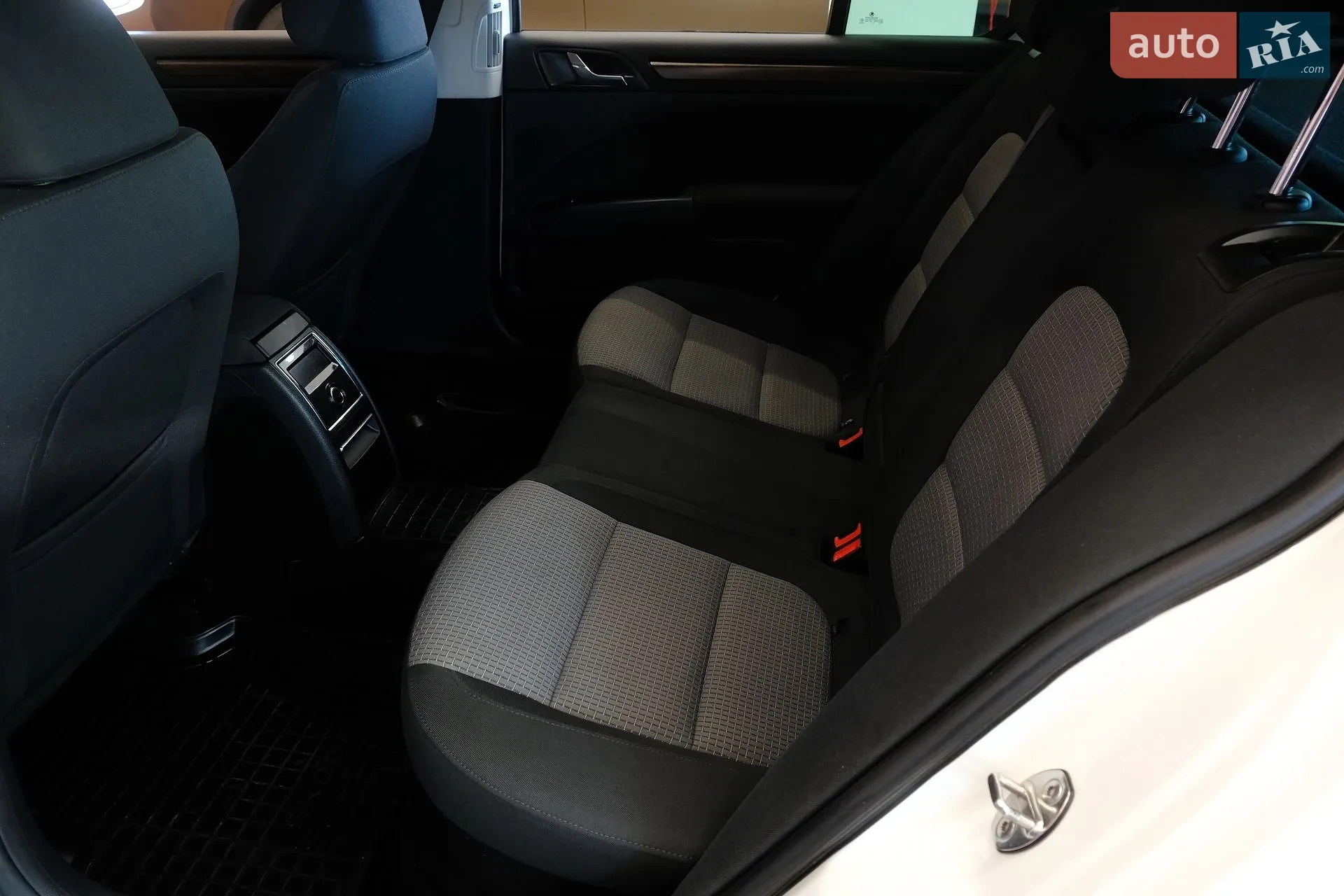2013 Skoda Superb - мініатюра 33
