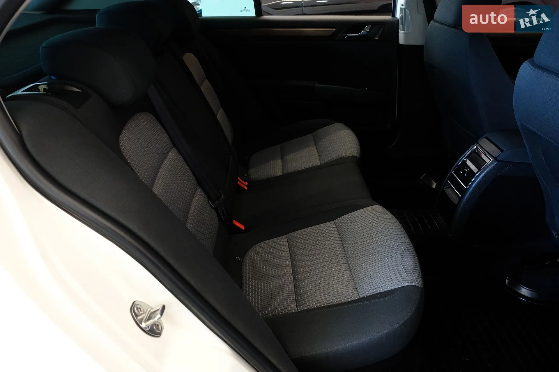 2013 Skoda Superb - мініатюра 37