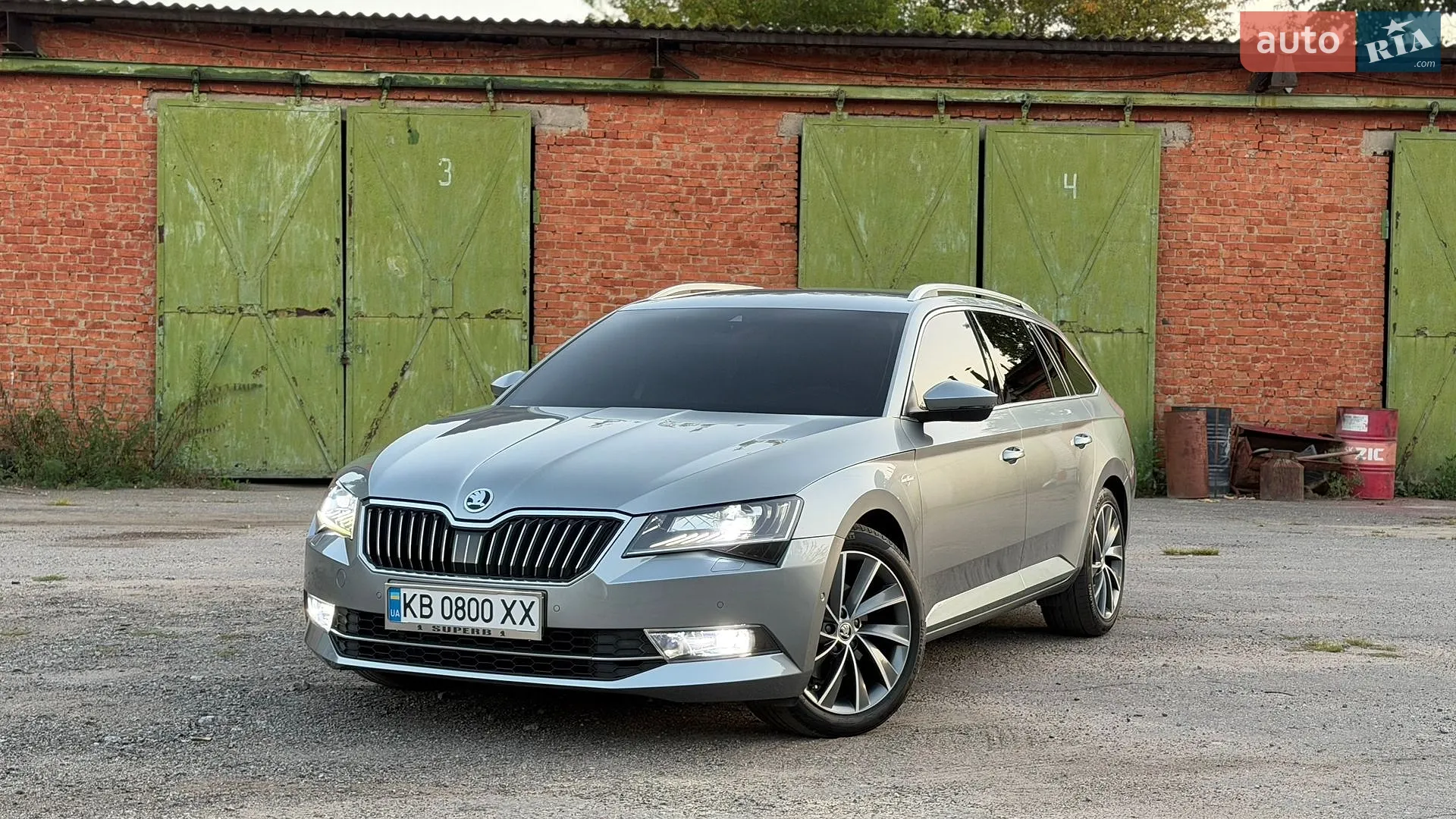 2019 Skoda Superb - мініатюра 2
