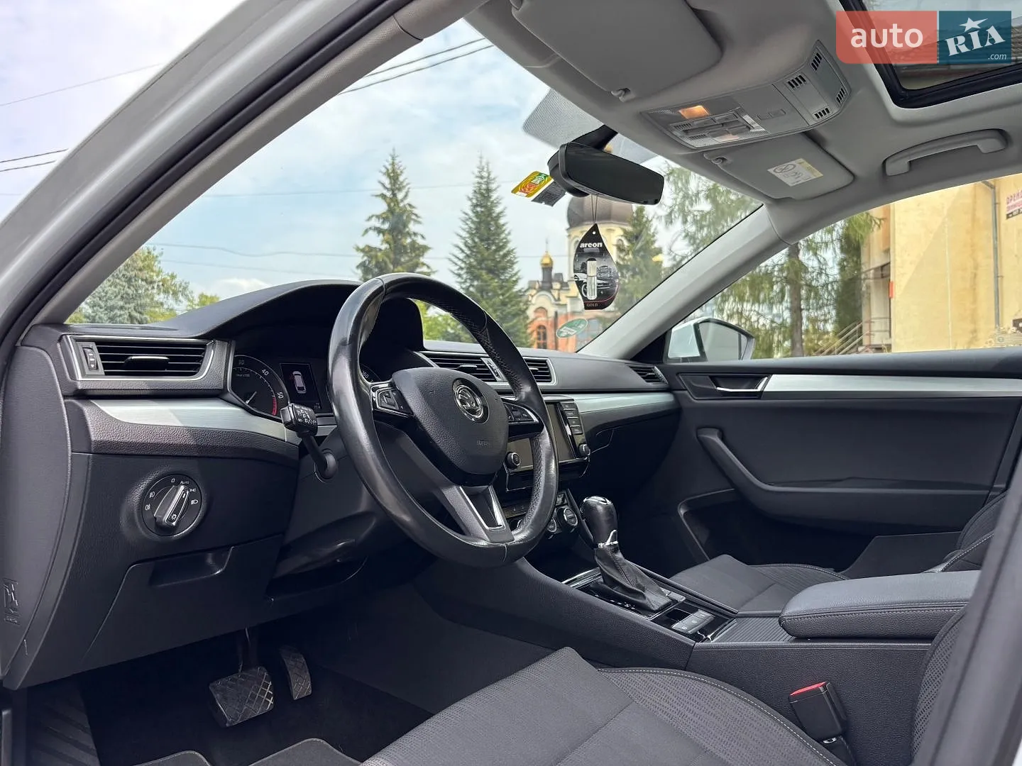 2017 Skoda Superb - мініатюра 37