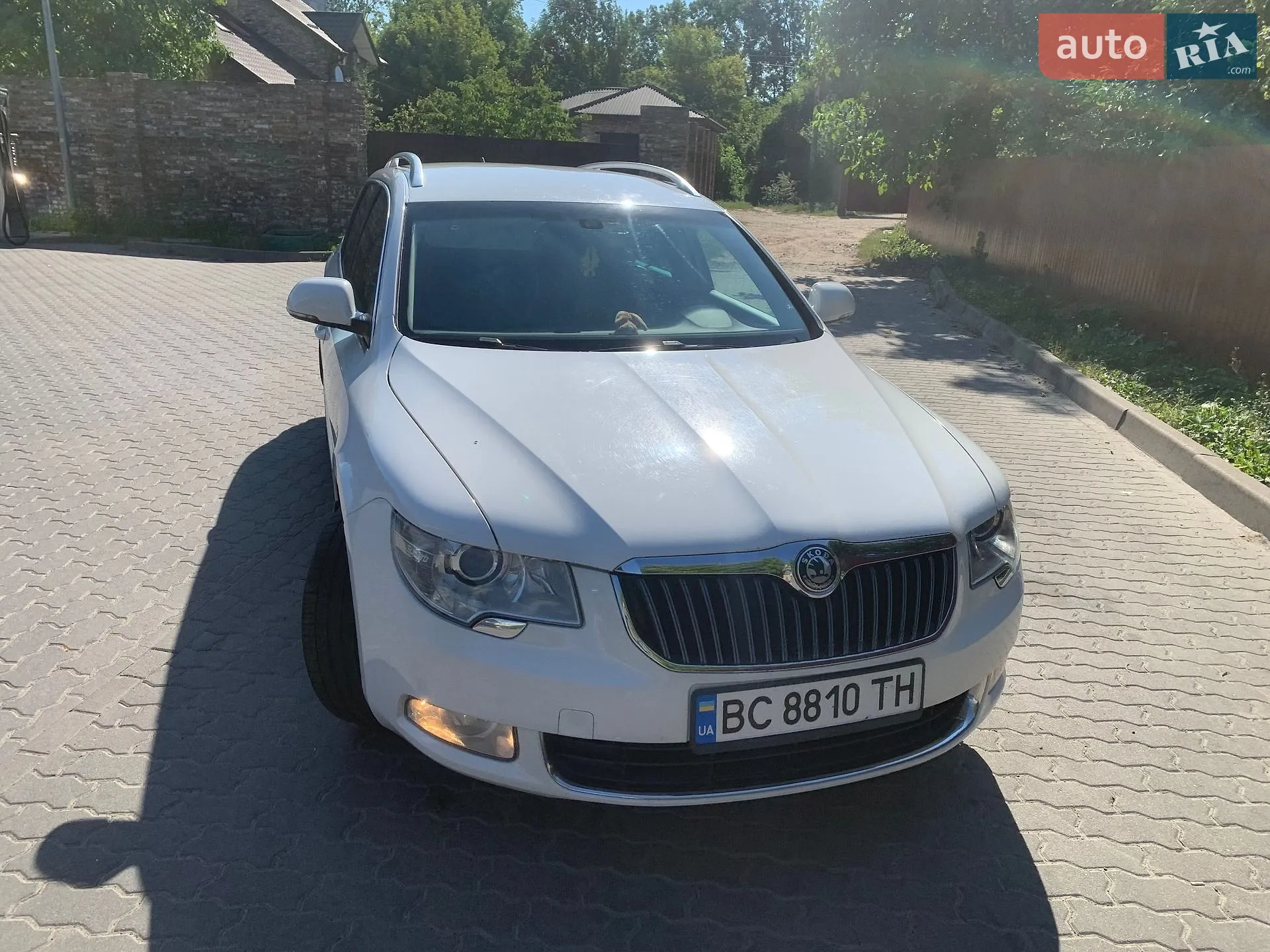 2011 Skoda Superb - мініатюра 2