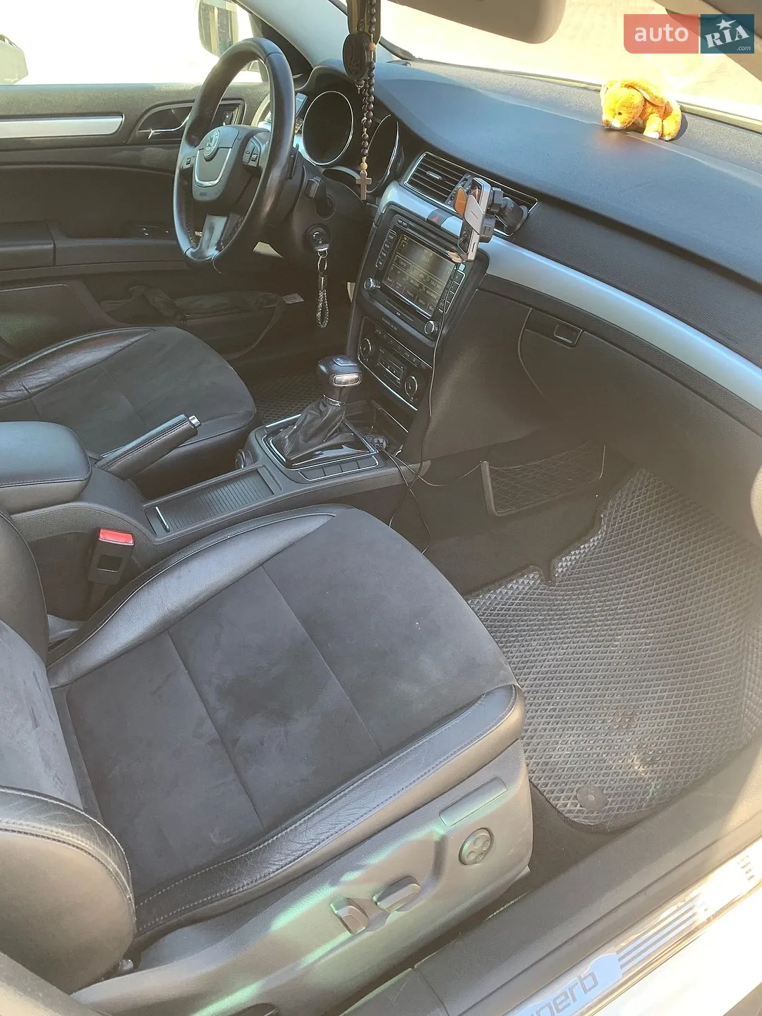 2011 Skoda Superb - мініатюра 10