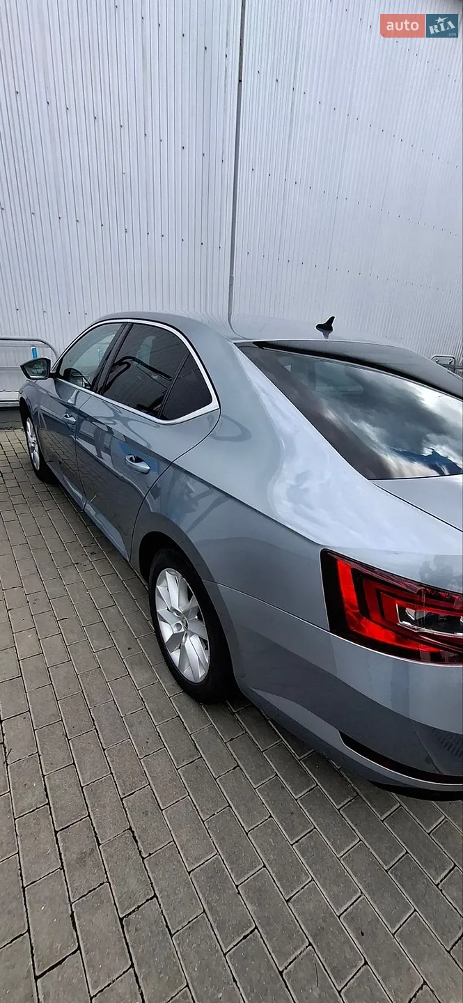 2017 Skoda Superb - мініатюра 4