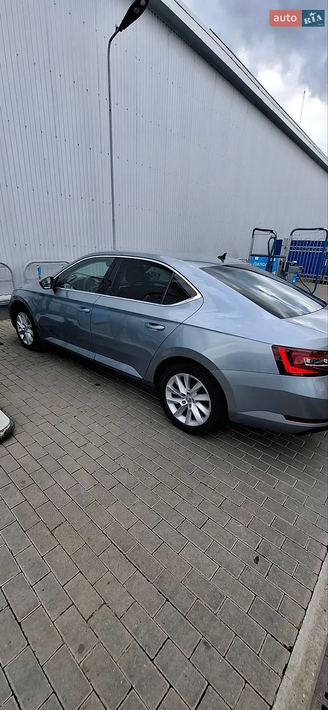 2017 Skoda Superb - мініатюра 7