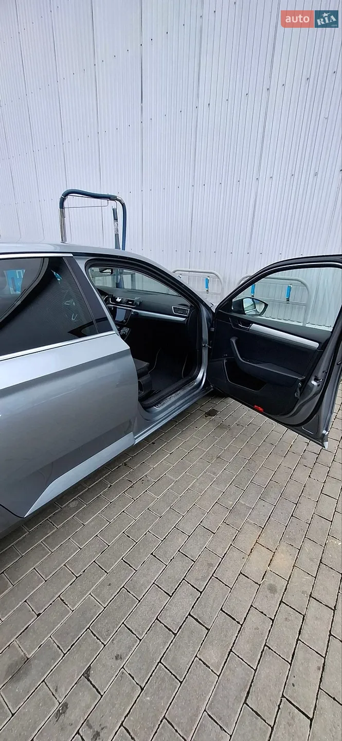 2017 Skoda Superb - мініатюра 10