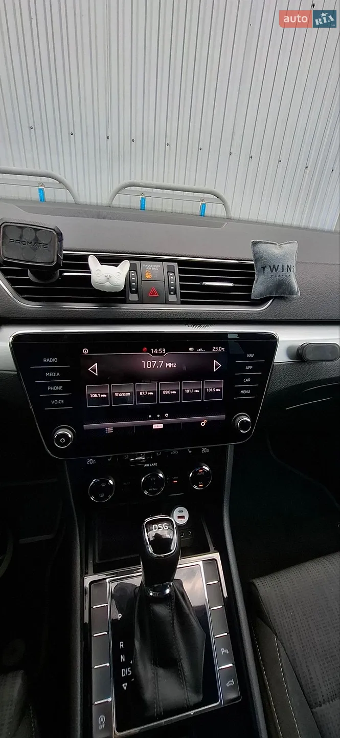 2017 Skoda Superb - мініатюра 18