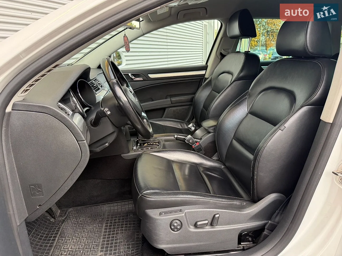2015 Skoda Superb - мініатюра 37