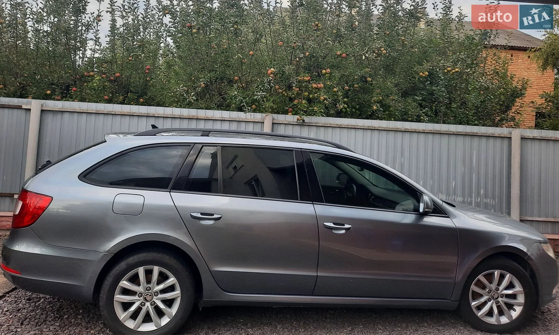 2011 Skoda Superb - мініатюра 3