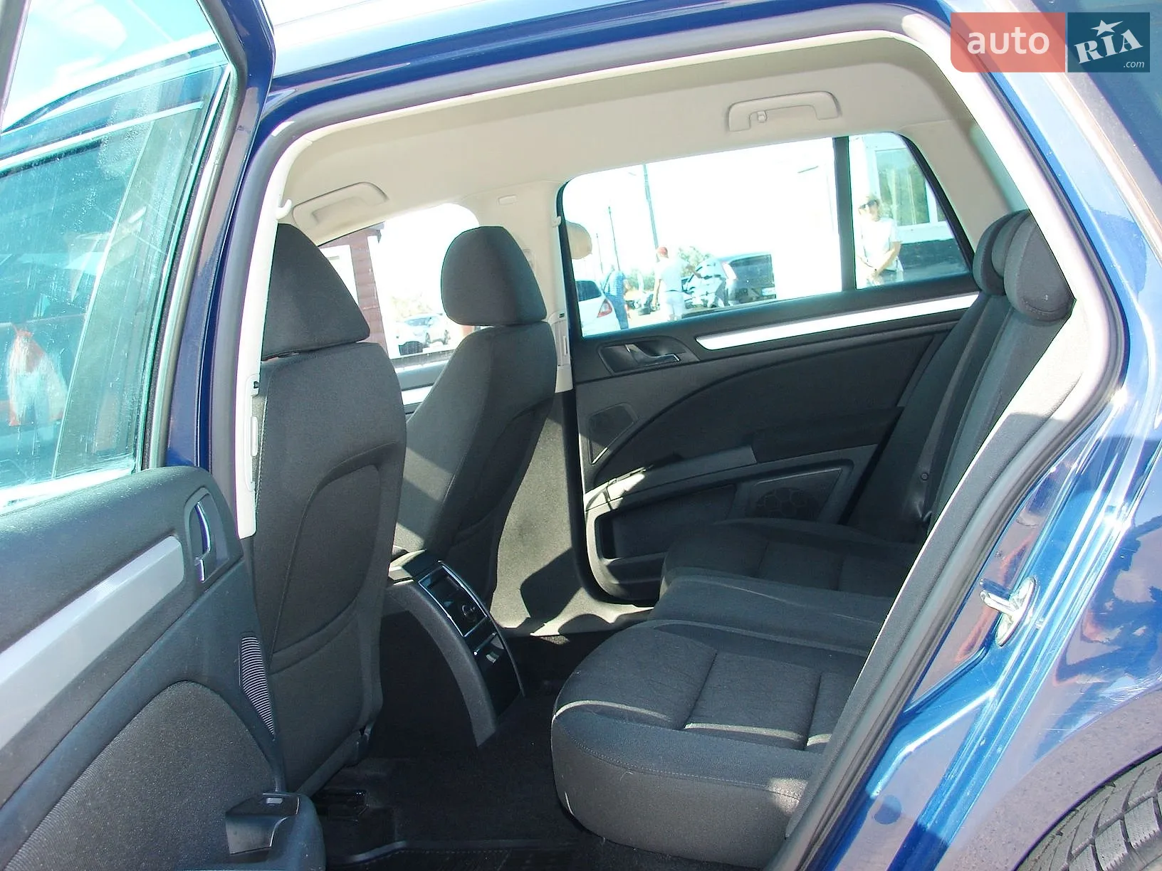 2011 Skoda Superb - мініатюра 12