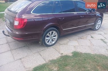 Універсал Skoda Superb 2012 в Львові фото Універсал Skoda Superb 2012 в Львові