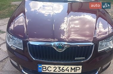 Універсал Skoda Superb 2012 в Львові фото 4 Універсал Skoda Superb 2012 в Львові