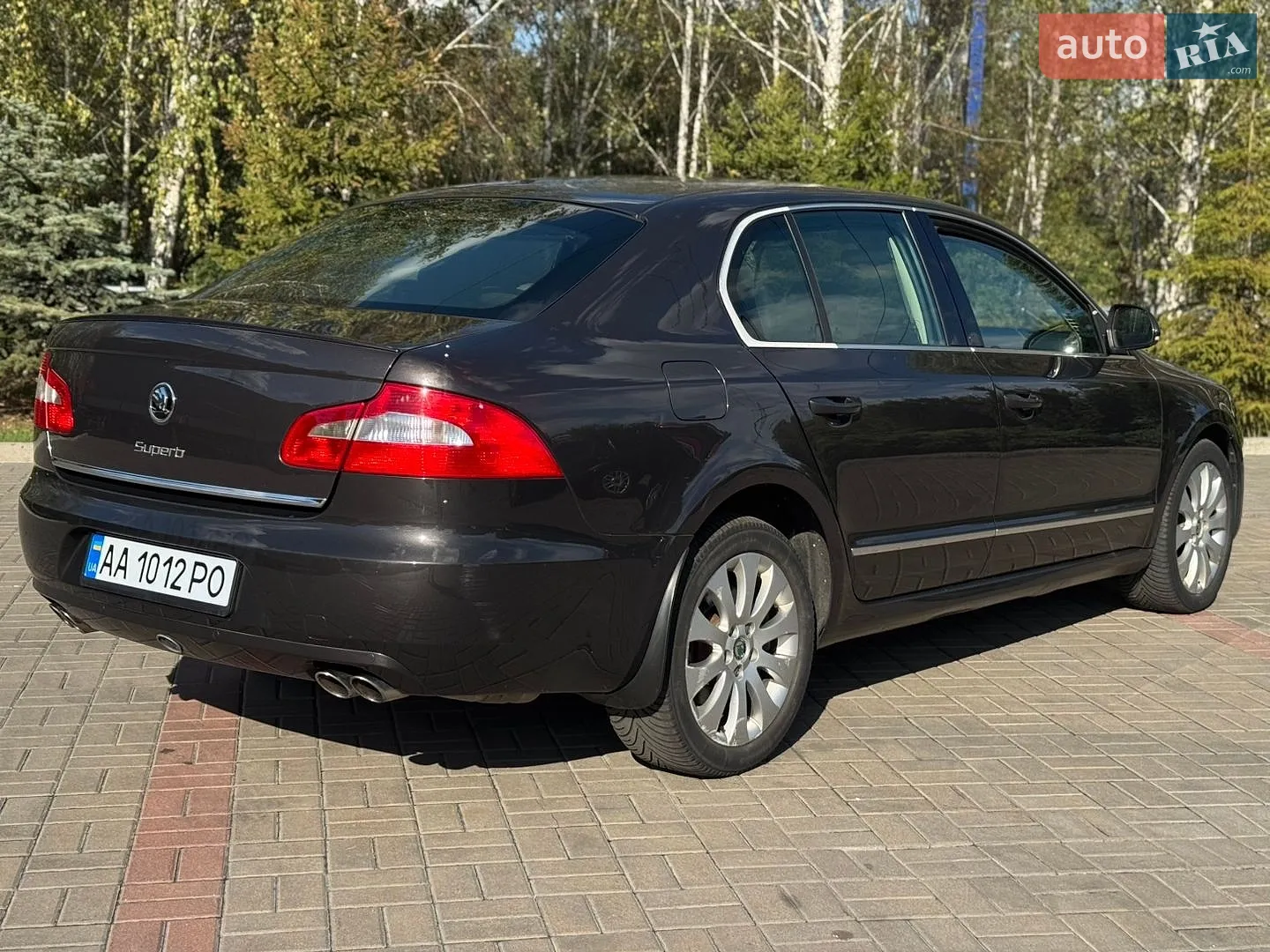 2010 Skoda Superb - мініатюра 4