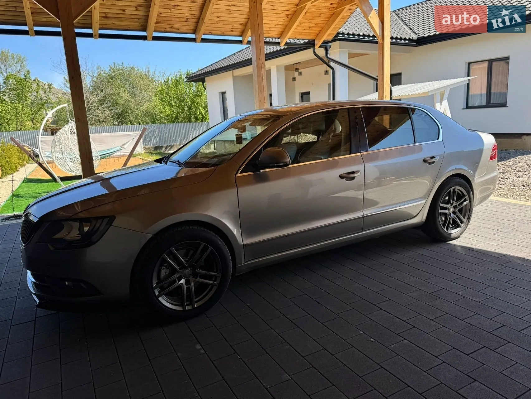 2013 Skoda Superb - мініатюра 2