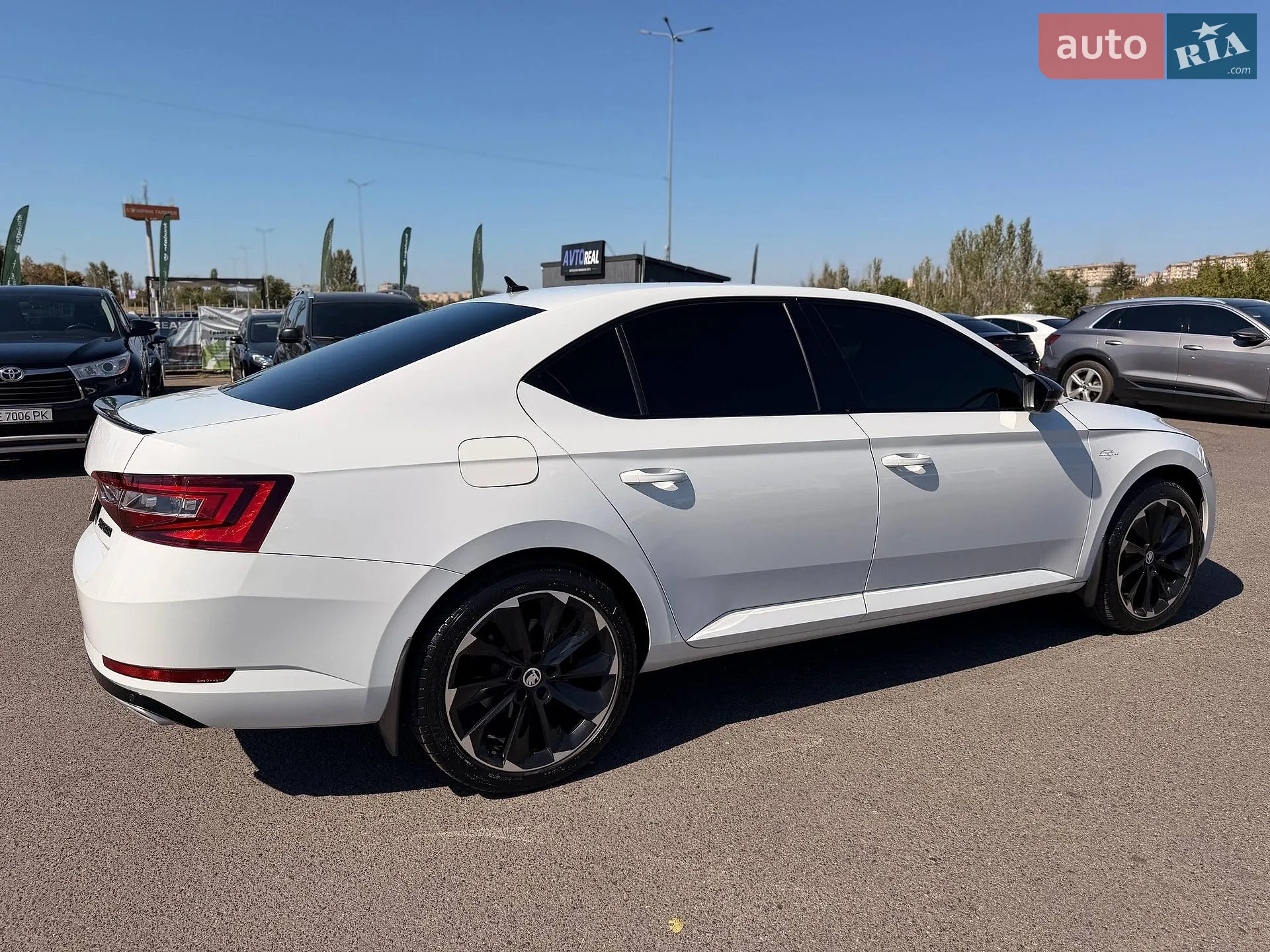 2015 Skoda Superb - мініатюра 29