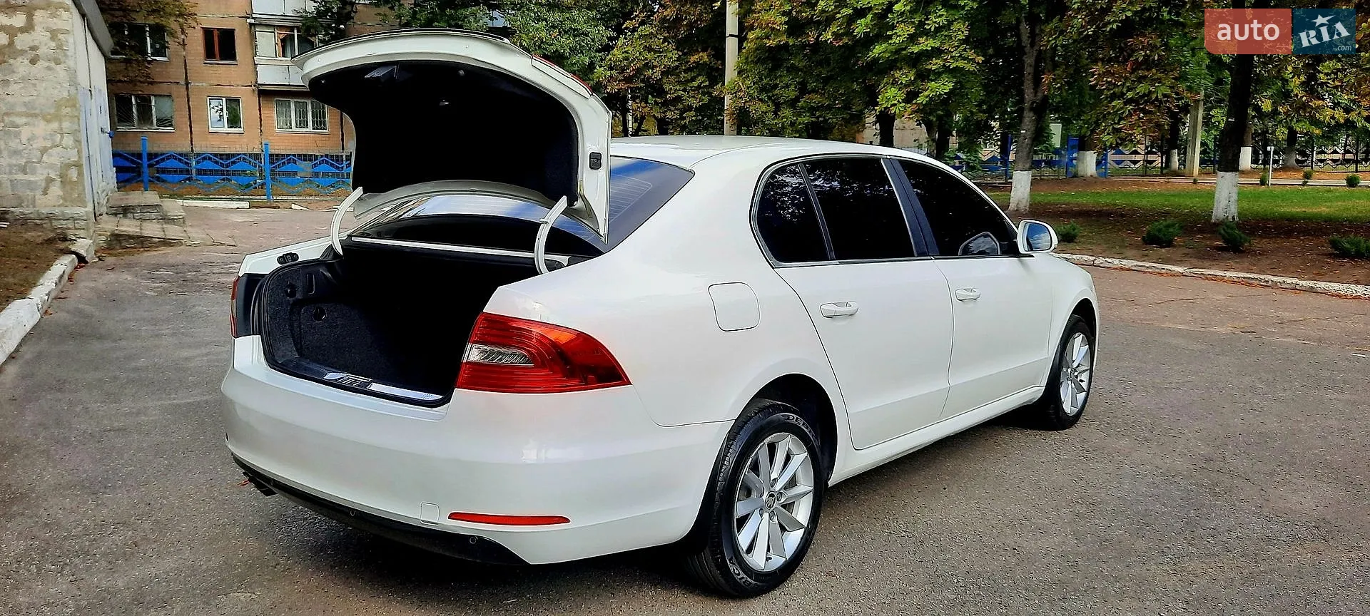 2013 Skoda Superb - мініатюра 11