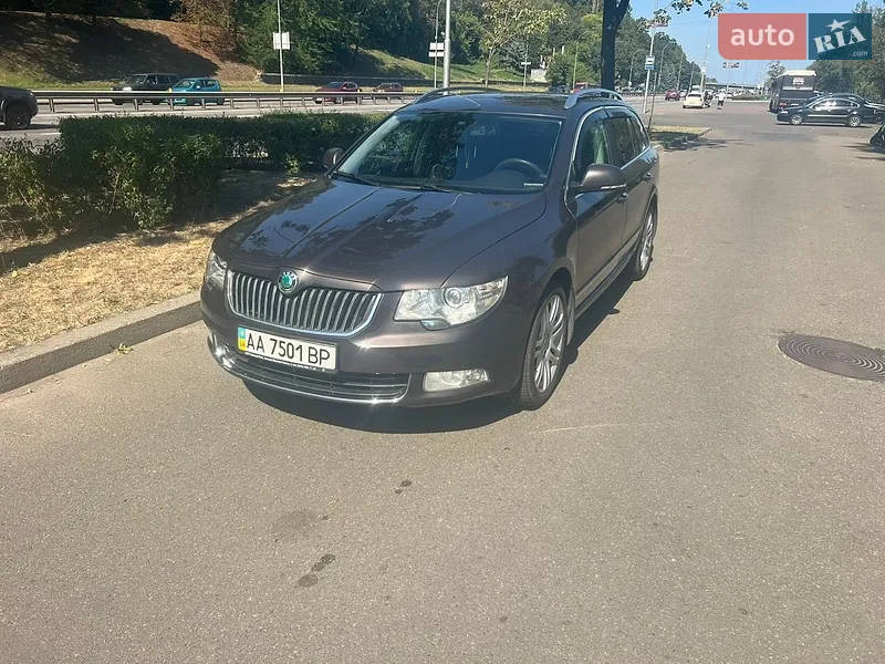 Skoda Superb 2011