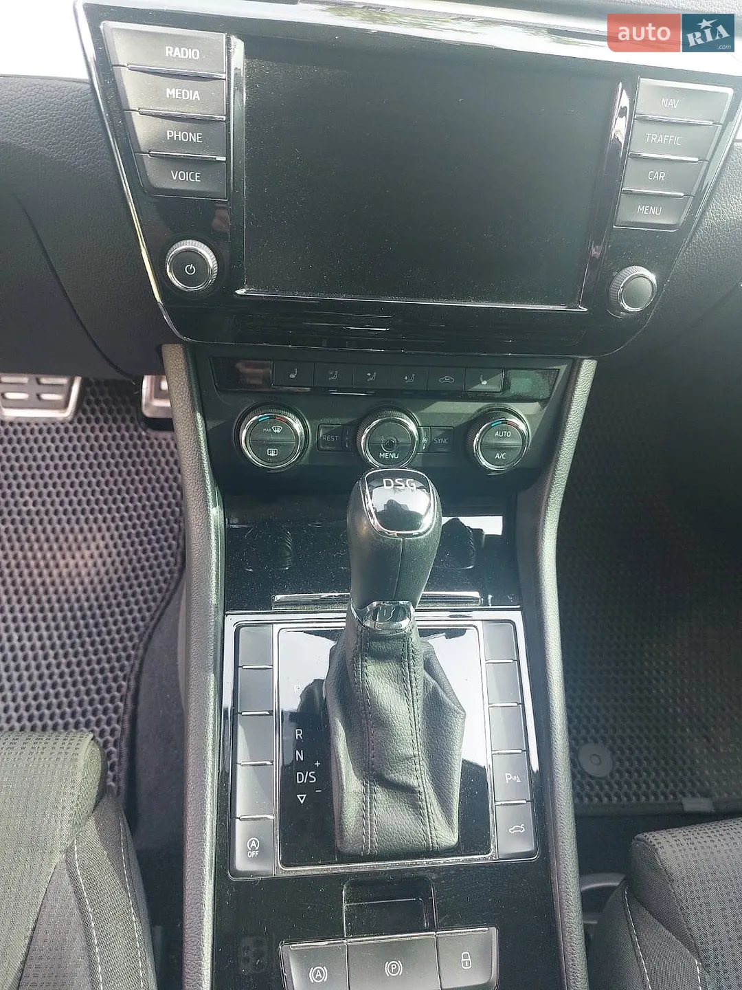 2016 Skoda Superb - мініатюра 14
