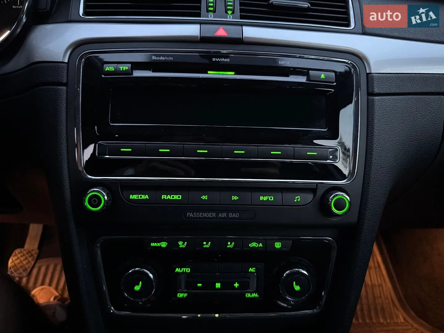 2012 Skoda Superb - мініатюра 32