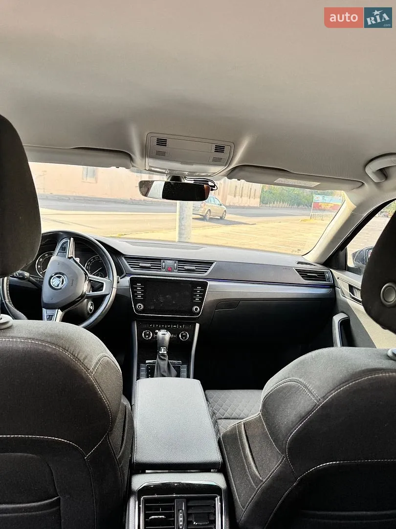 2019 Skoda Superb - мініатюра 8