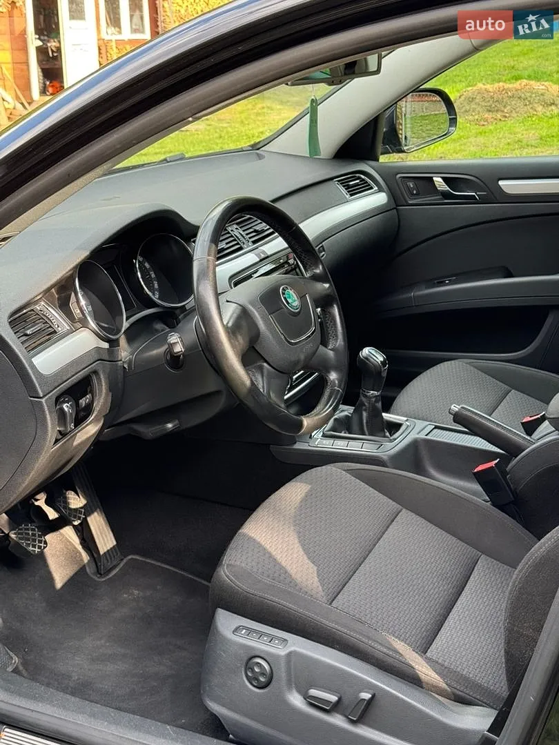 2011 Skoda Superb - мініатюра 13