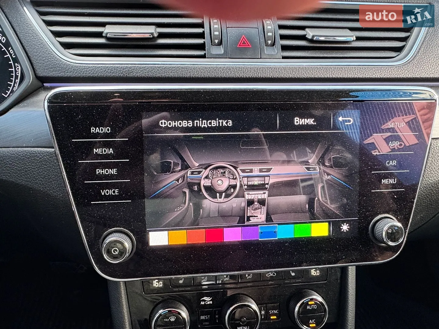 2019 Skoda Superb - мініатюра 18