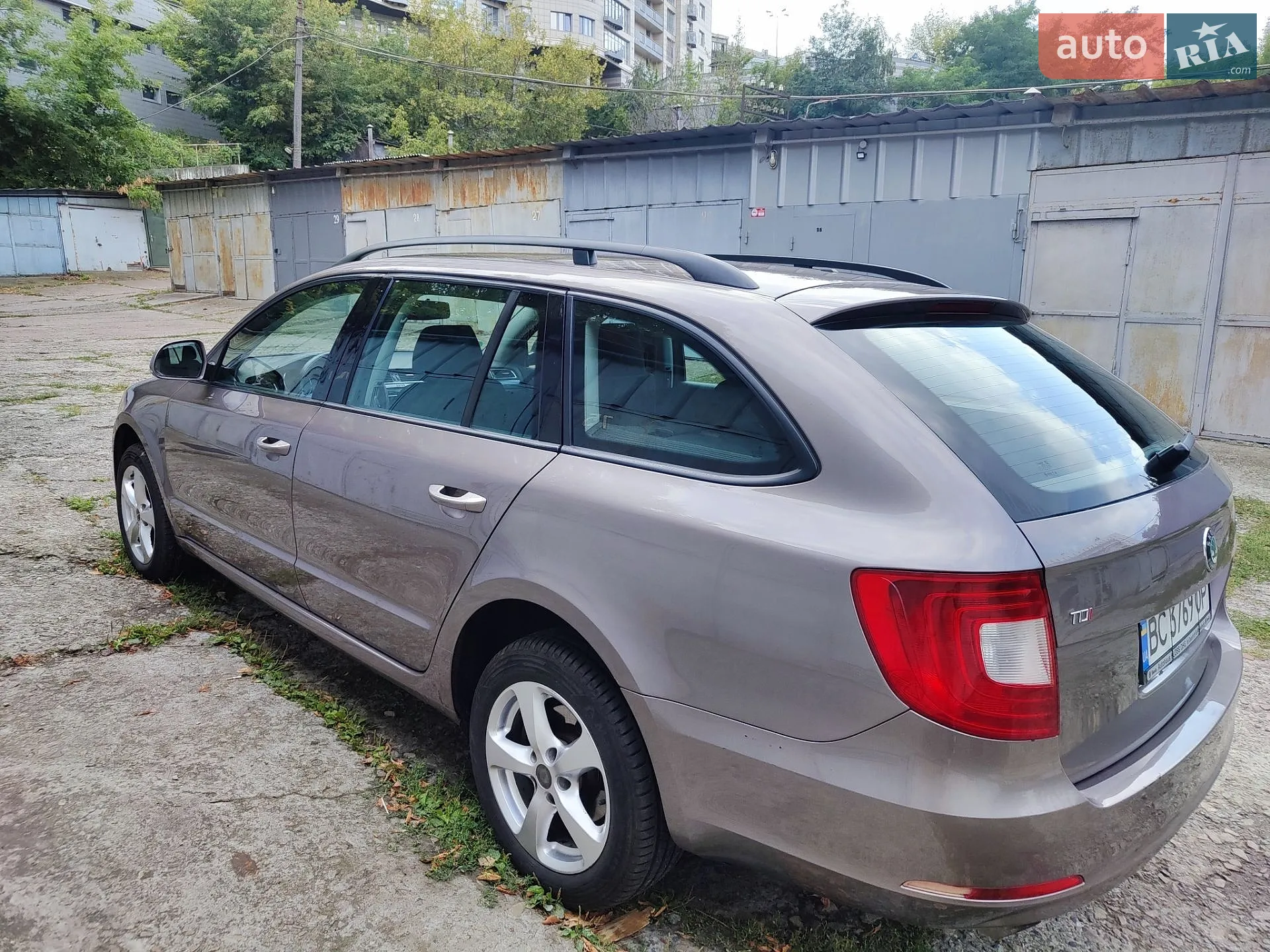 2010 Skoda Superb - мініатюра 5