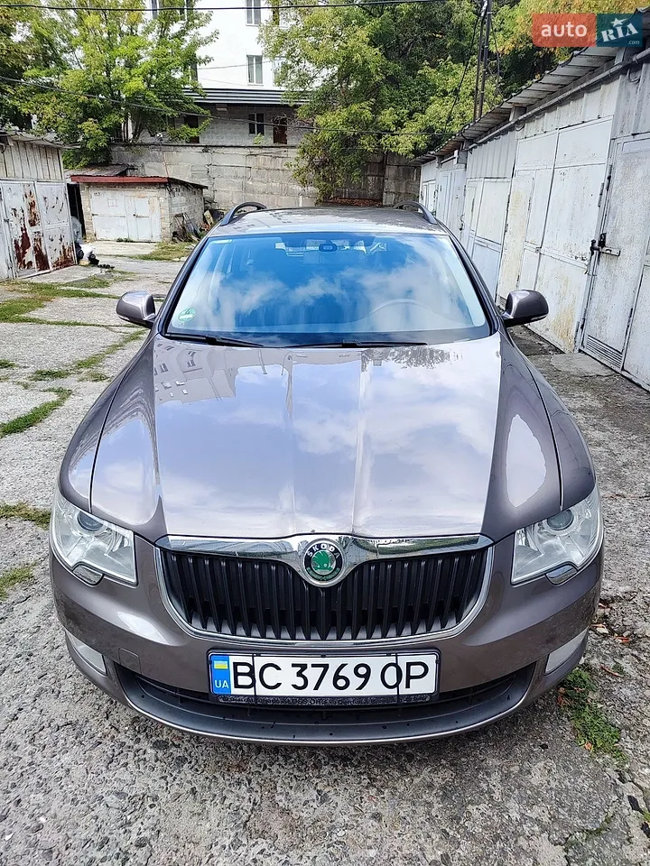 2010 Skoda Superb - мініатюра 14