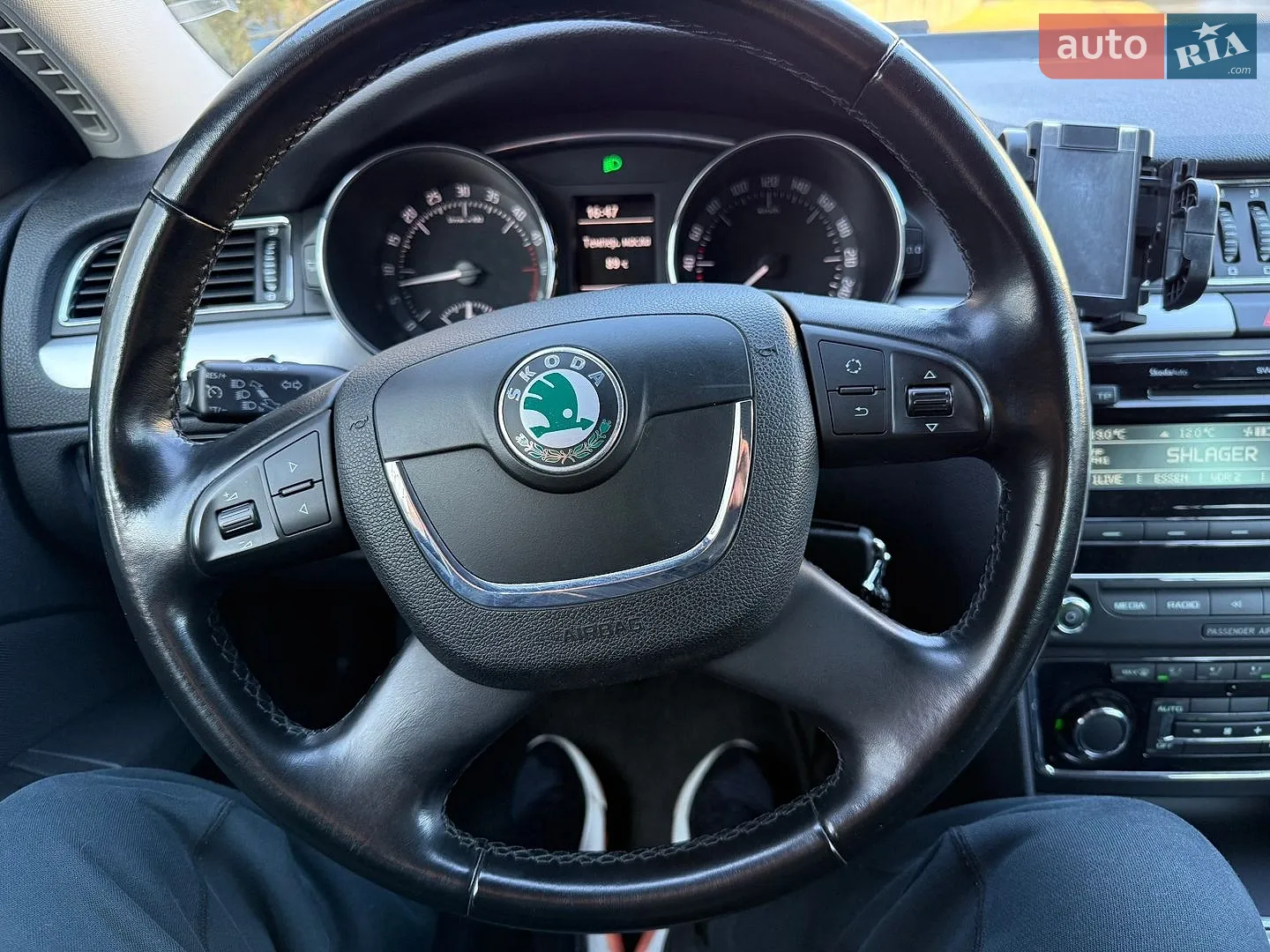 2010 Skoda Superb - мініатюра 23