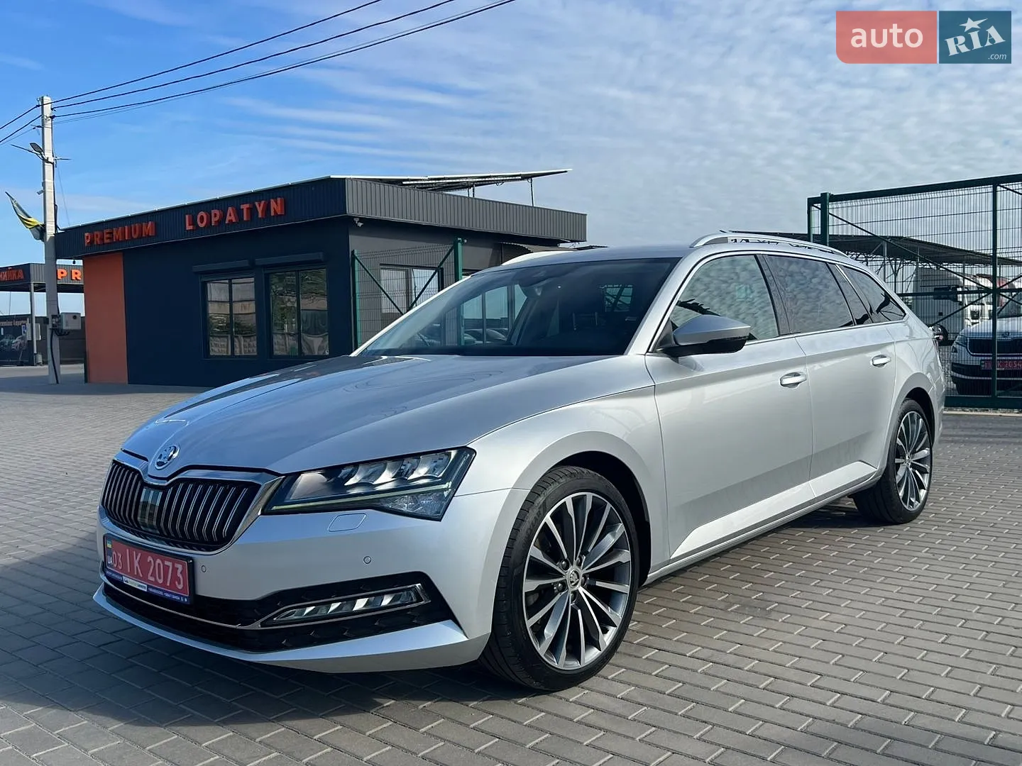 2022 Skoda Superb - фото 1