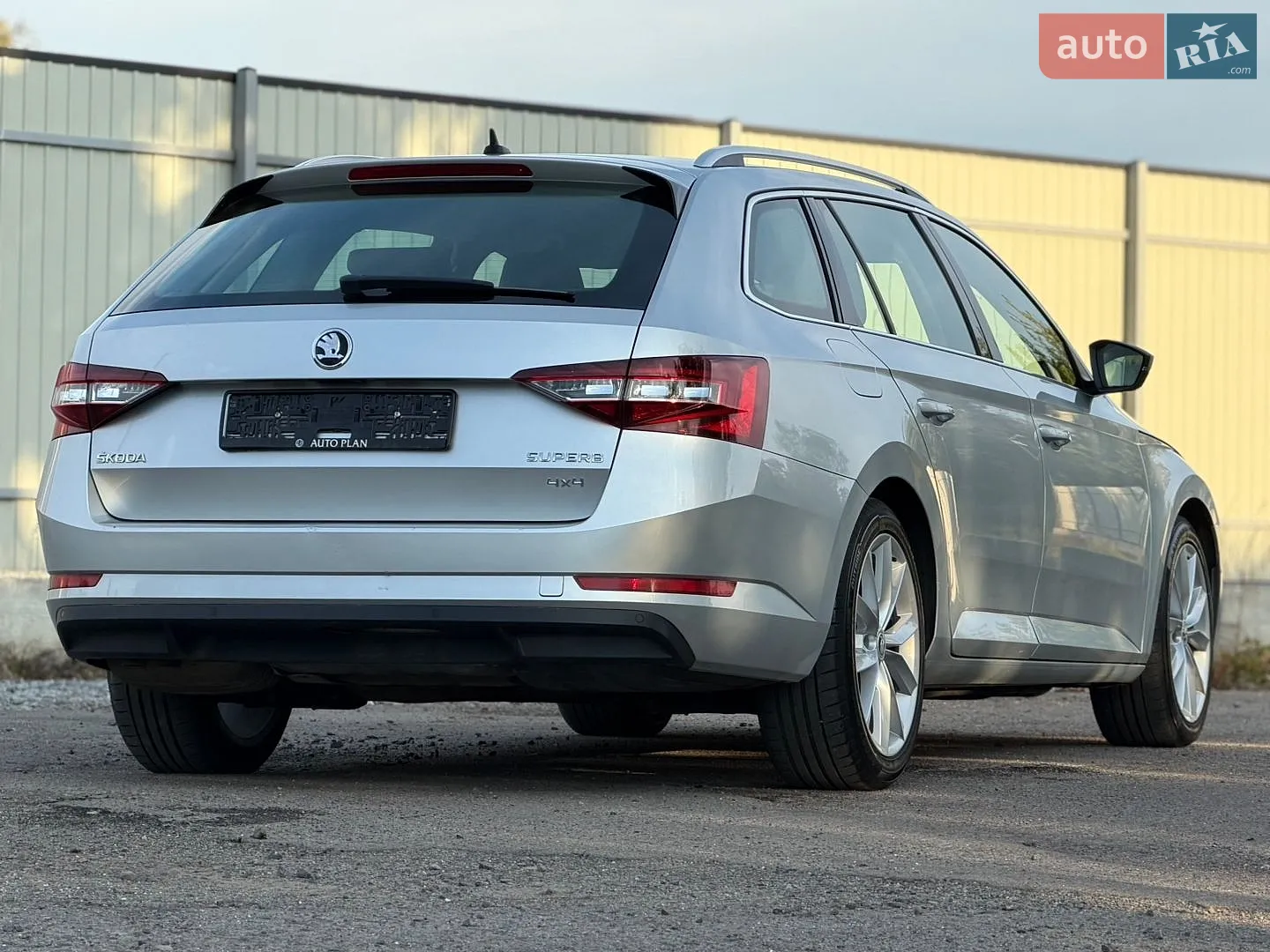 2018 Skoda Superb - мініатюра 15