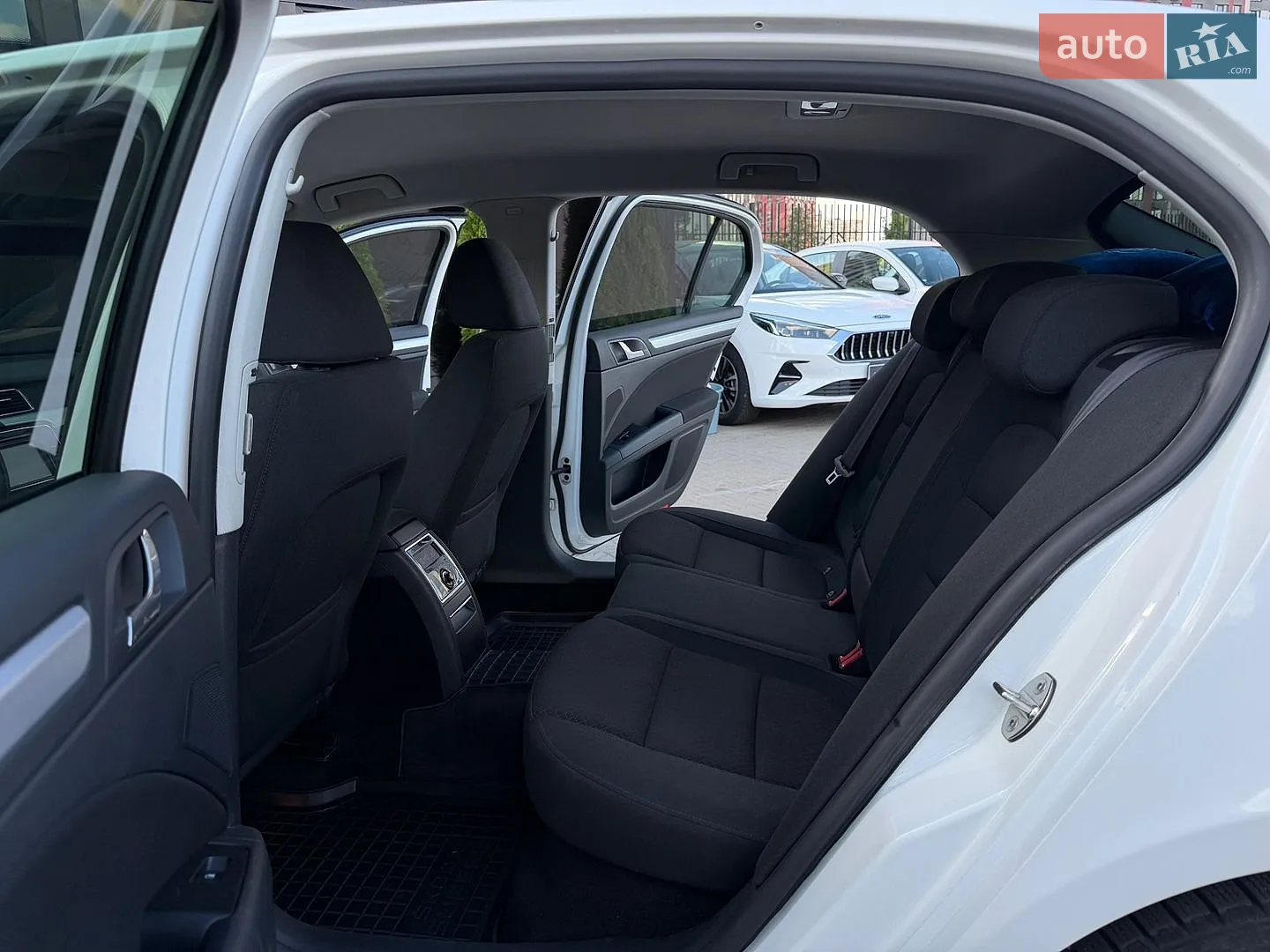 2013 Skoda Superb - мініатюра 10