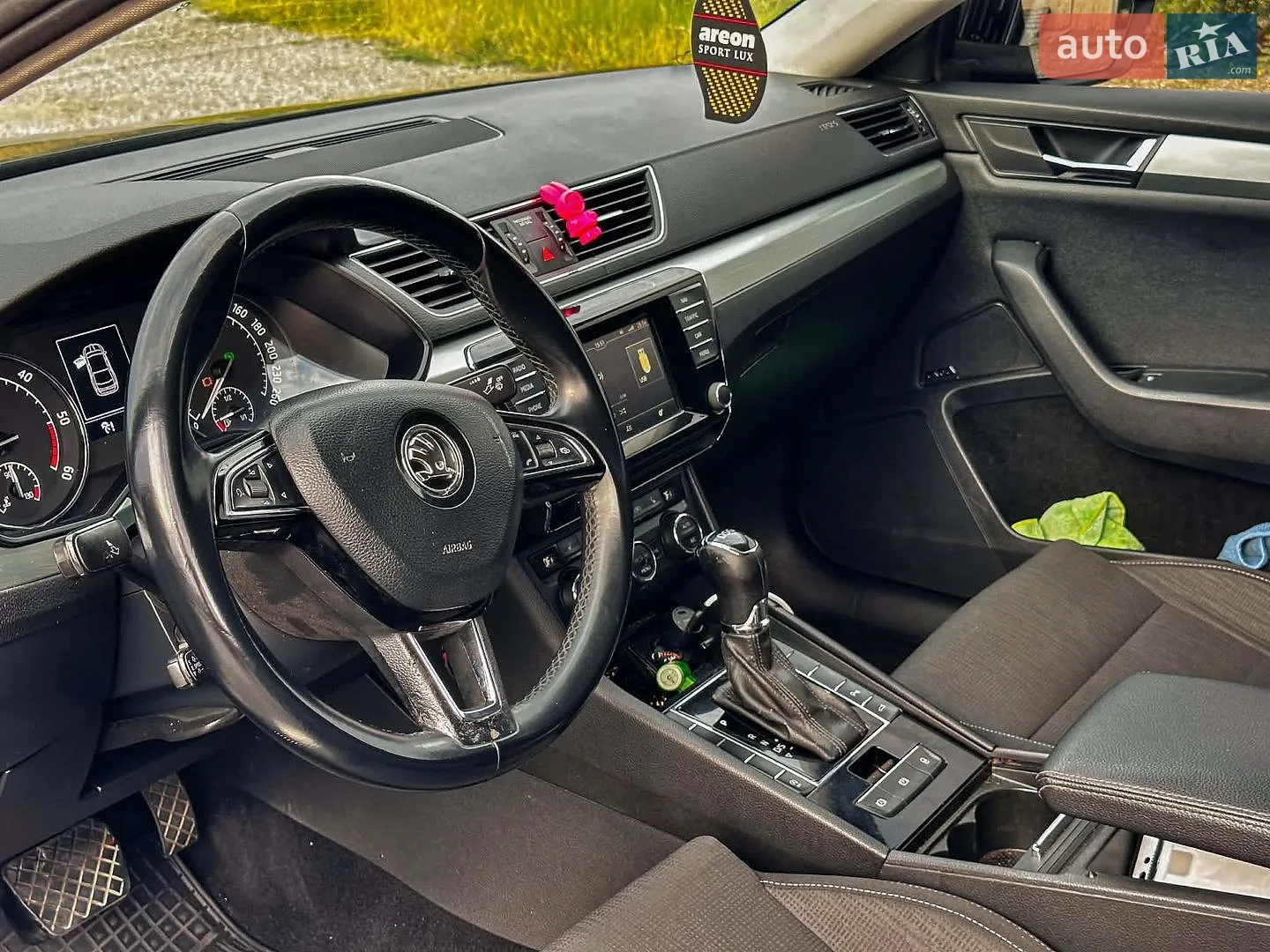 2016 Skoda Superb - мініатюра 16