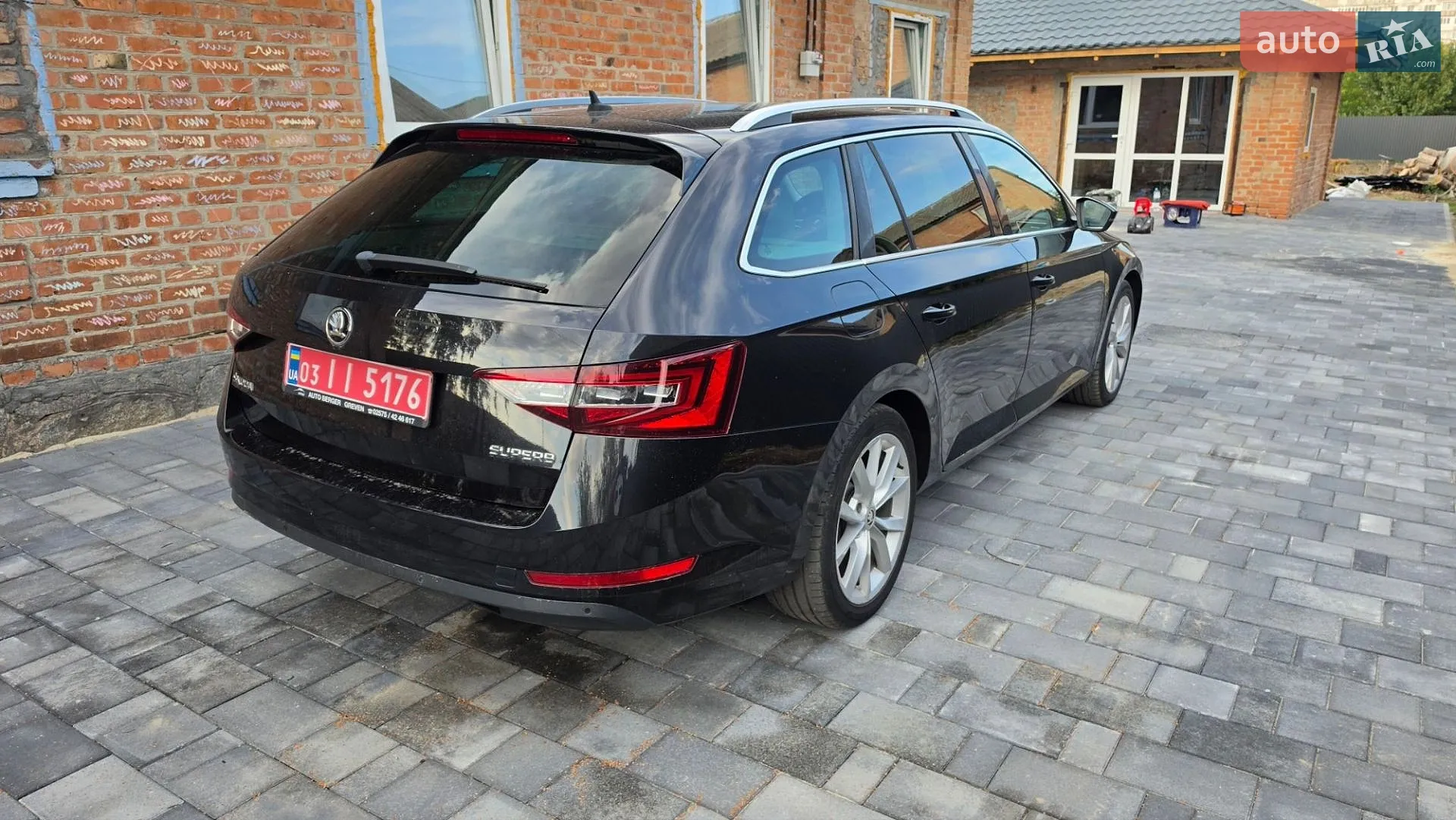 2017 Skoda Superb - мініатюра 3