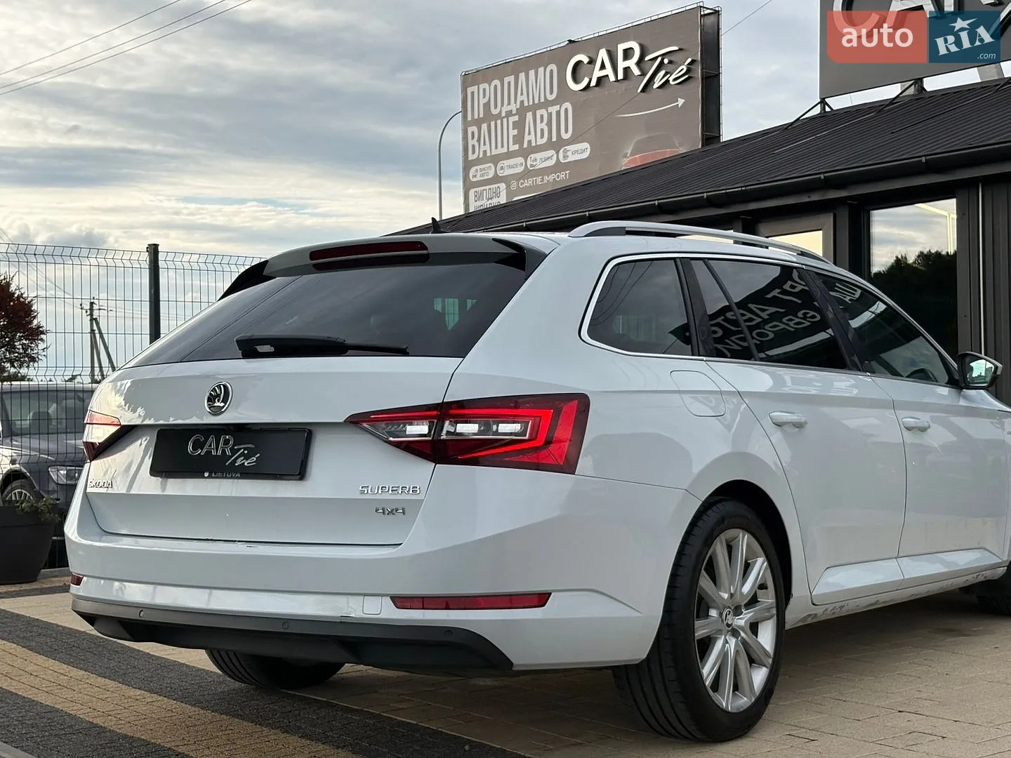 2015 Skoda Superb - мініатюра 9