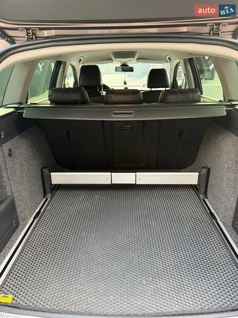 2010 Skoda Superb - мініатюра 28