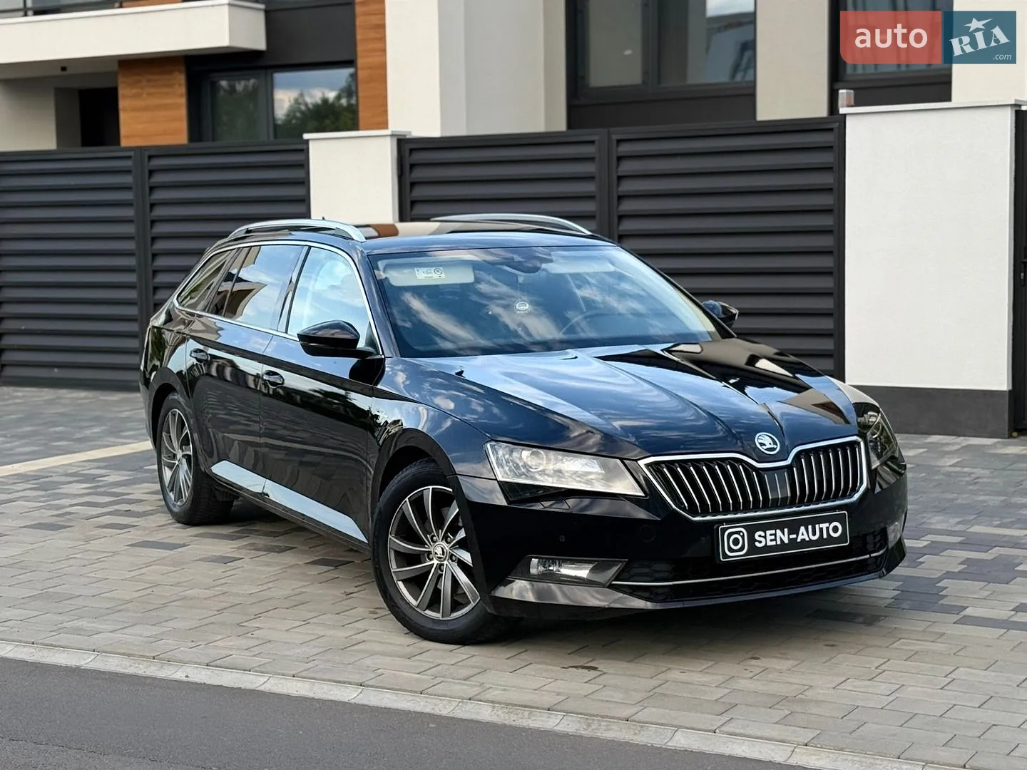 2017 Skoda Superb - мініатюра 3