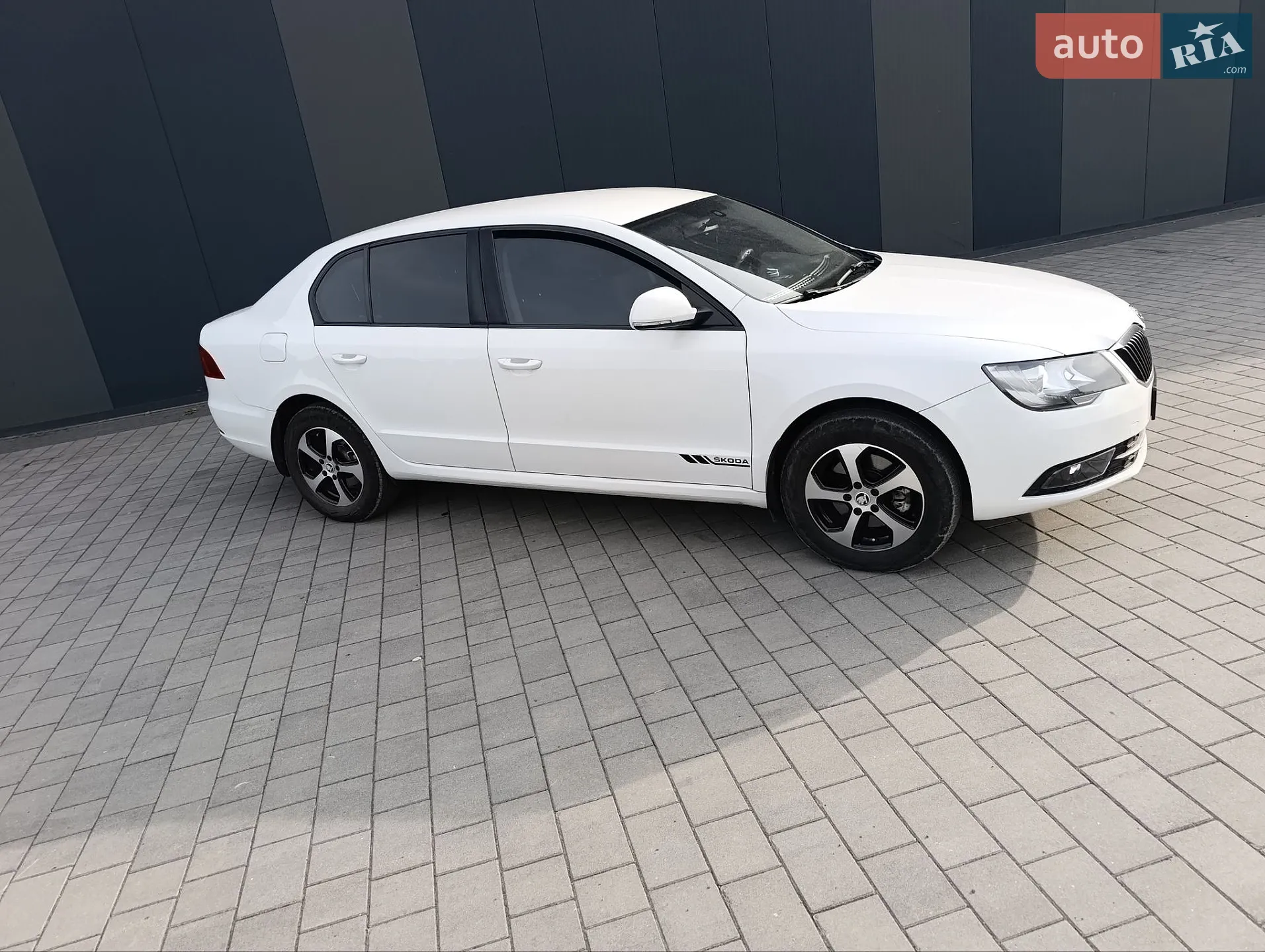 2014 Skoda Superb - мініатюра 3
