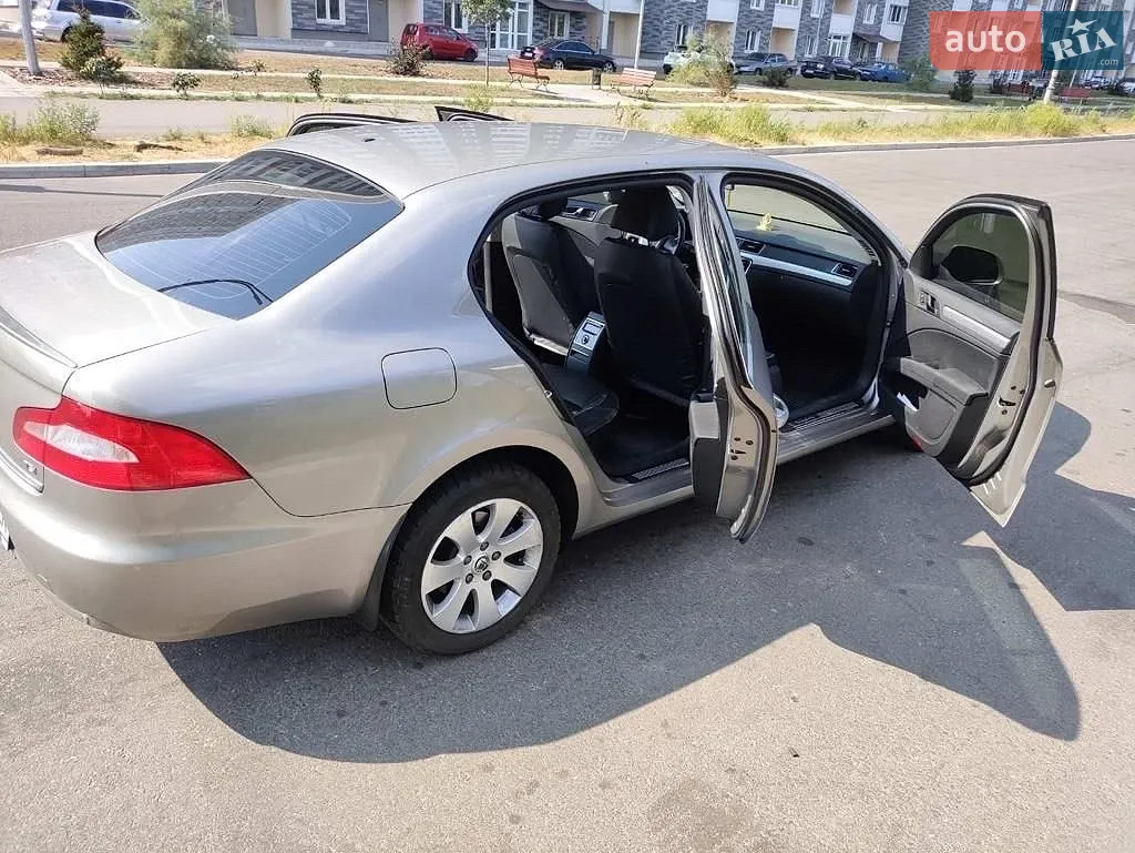 2013 Skoda Superb - мініатюра 5