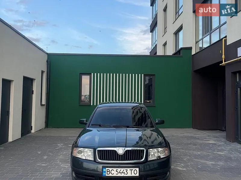 Skoda Superb 2002