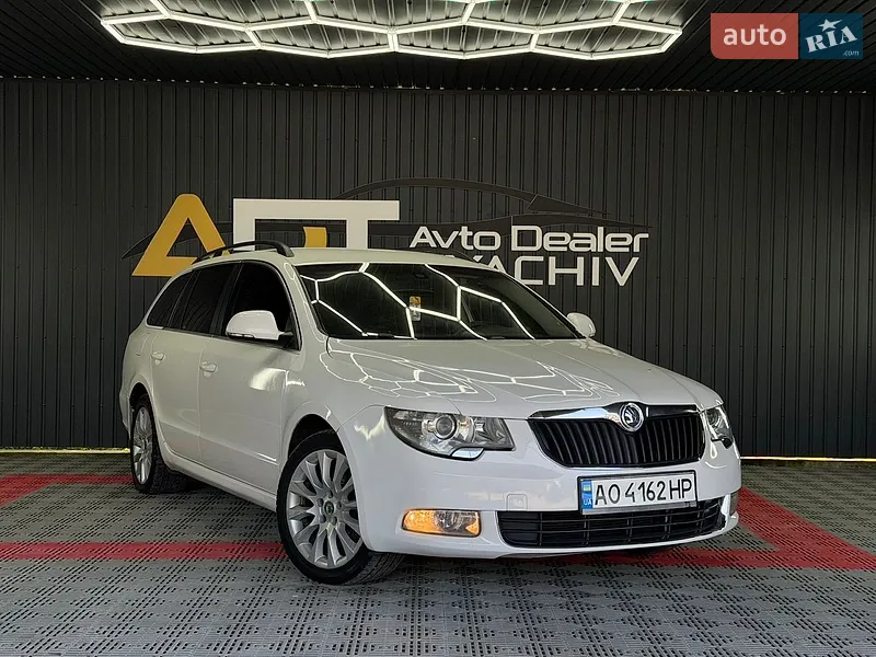 Skoda Superb 2011