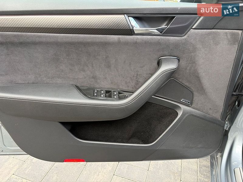 Універсал Skoda Superb 2021 в Луцьку