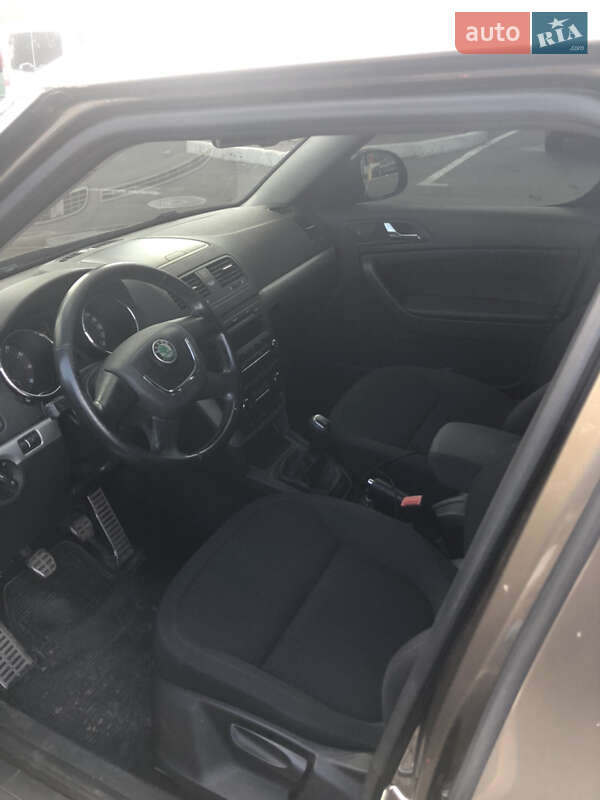 Позашляховик / Кросовер Skoda Yeti 2012 в Харкові