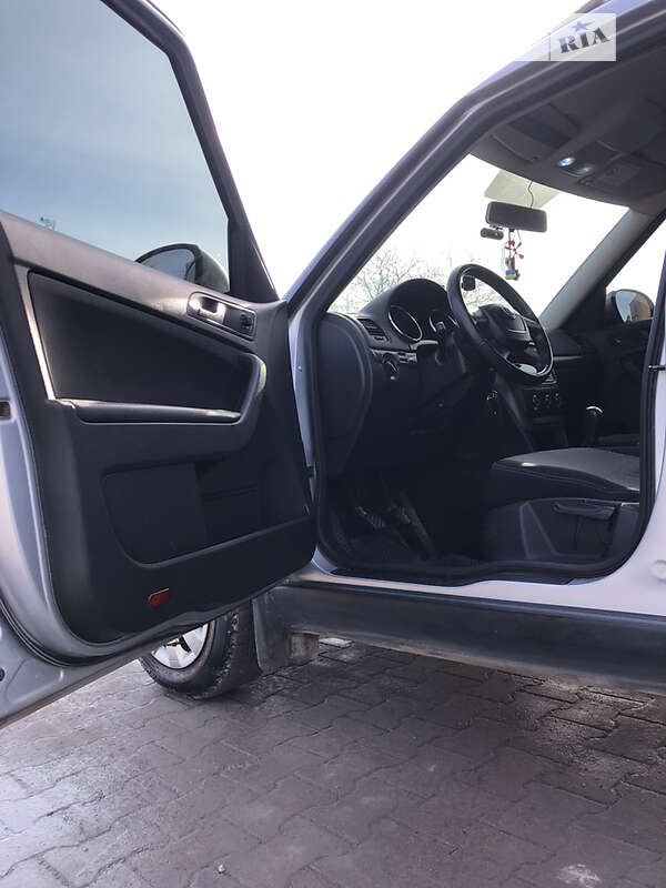 Позашляховик / Кросовер Skoda Yeti 2010 в Волочиську