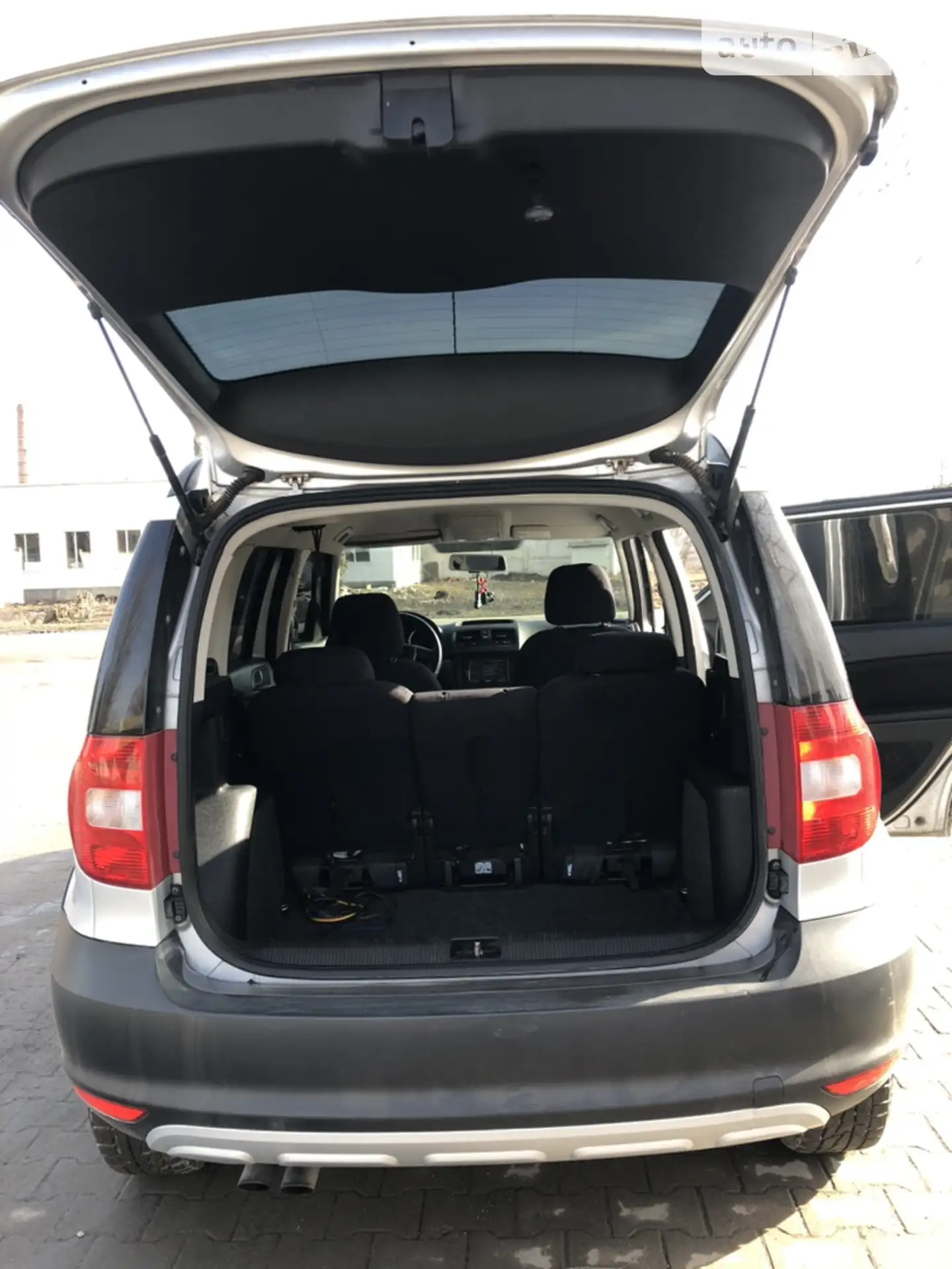 2010 Skoda Yeti - мініатюра 16