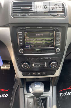 Позашляховик / Кросовер Skoda Yeti 2011 в 