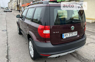 Внедорожник / Кроссовер Skoda Yeti 2012 в Вишневом