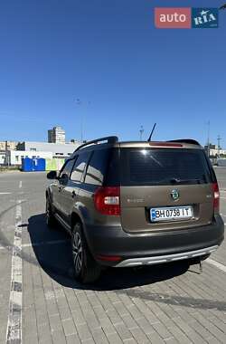 Внедорожник / Кроссовер Skoda Yeti 2012 в 