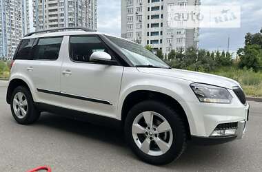 Позашляховик / Кросовер Skoda Yeti 2015 в Києві