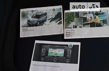 Внедорожник / Кроссовер Skoda Yeti 2010 в 